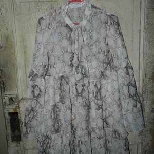 Olivaceous Blush Snake Print Long Bell Sleeve Ruffle Shift Dress Size S (Y-16)